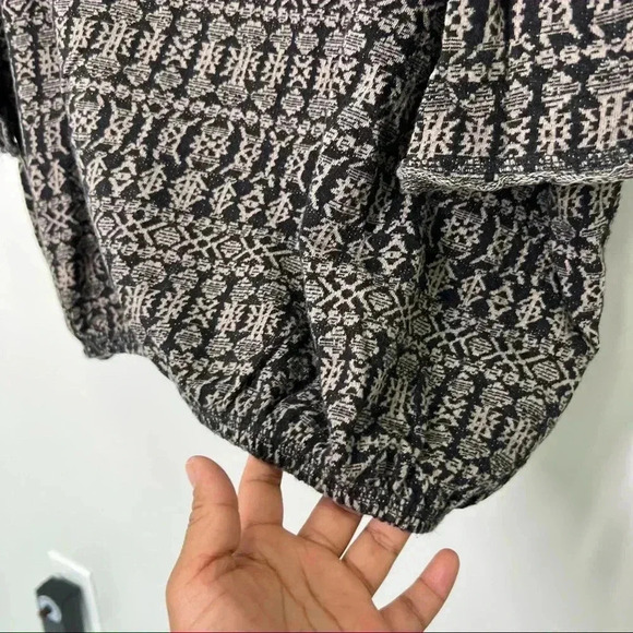 Free People Black Taupe‎ Cotton Knit Comfy Short Top Ruffle Sleeves size L - Picture 7 of 11